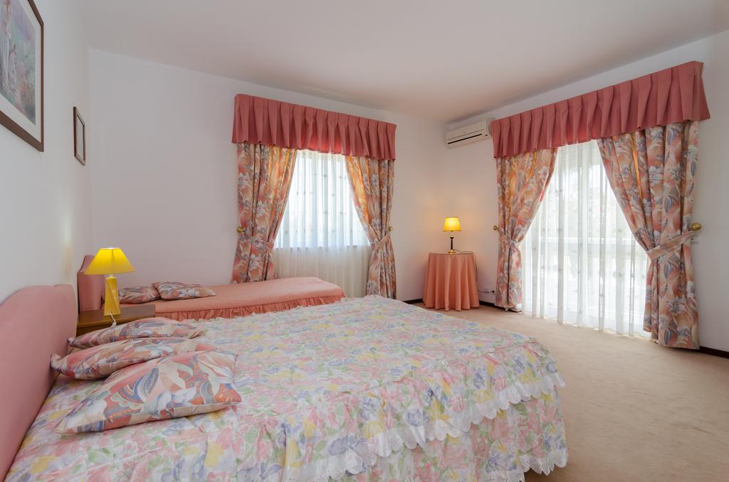 Villa Do Monte Monte Raposo Ruang foto