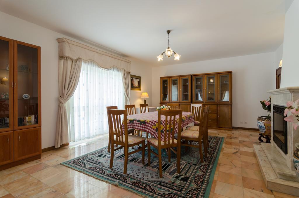 Villa Do Monte Monte Raposo Ruang foto